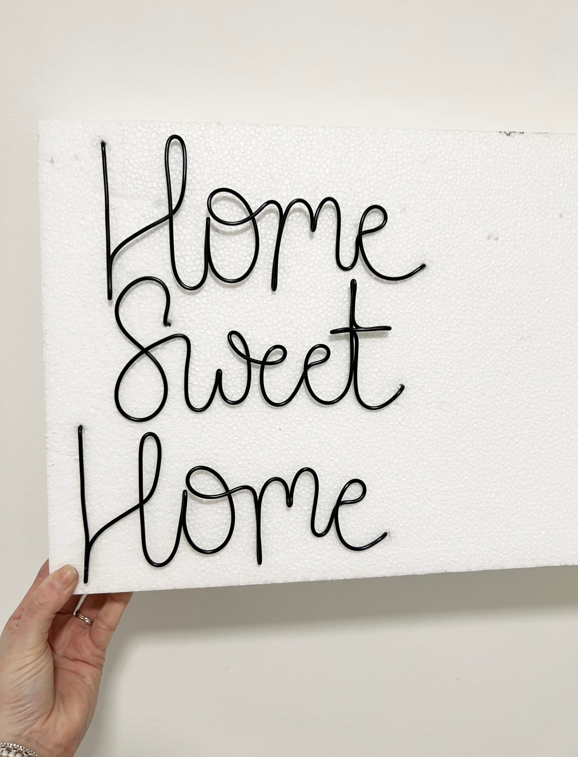 'Home sweet home' wire sign